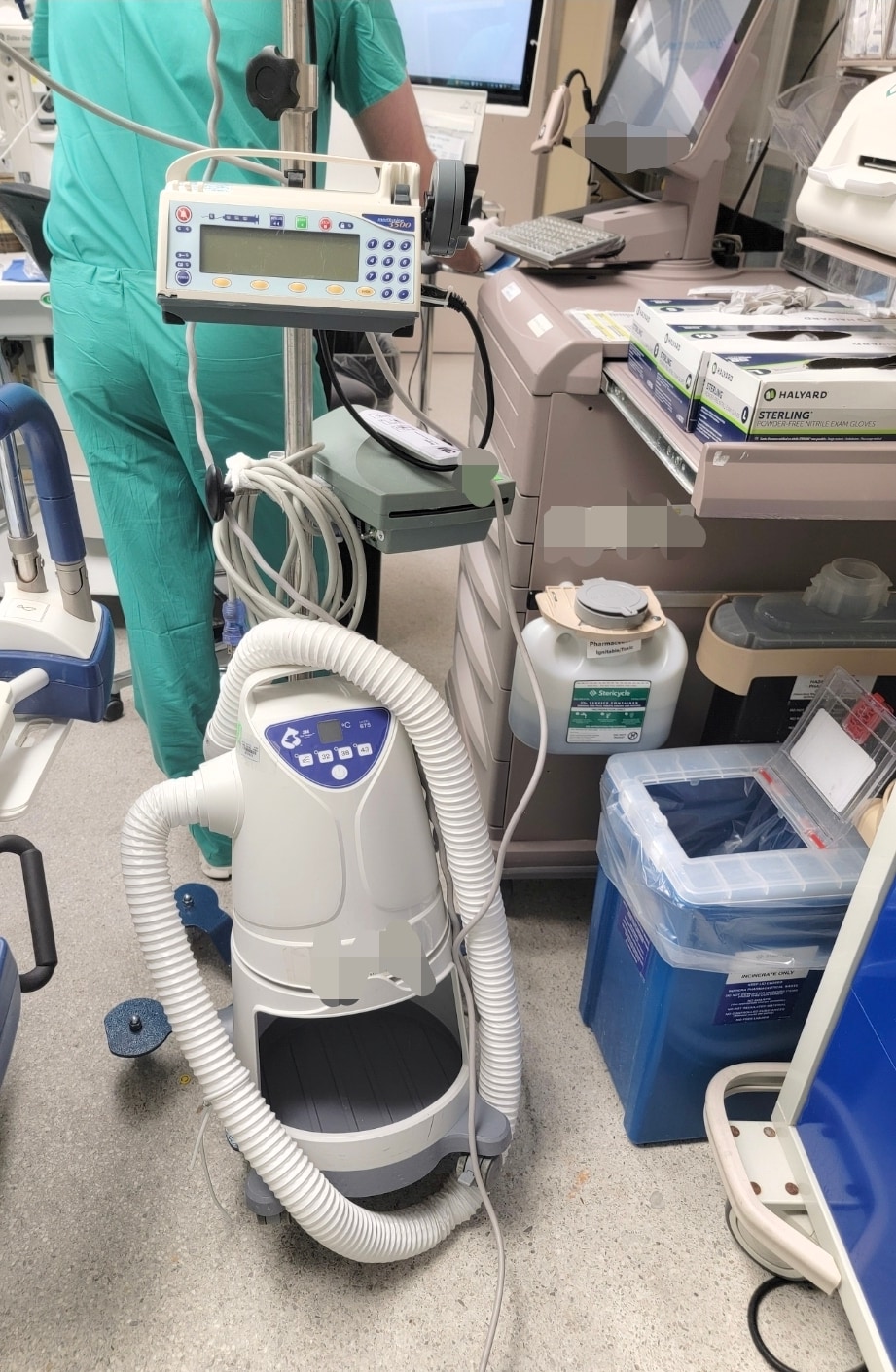 Ergonomic Strain & Normalized Workarounds — field photo 2