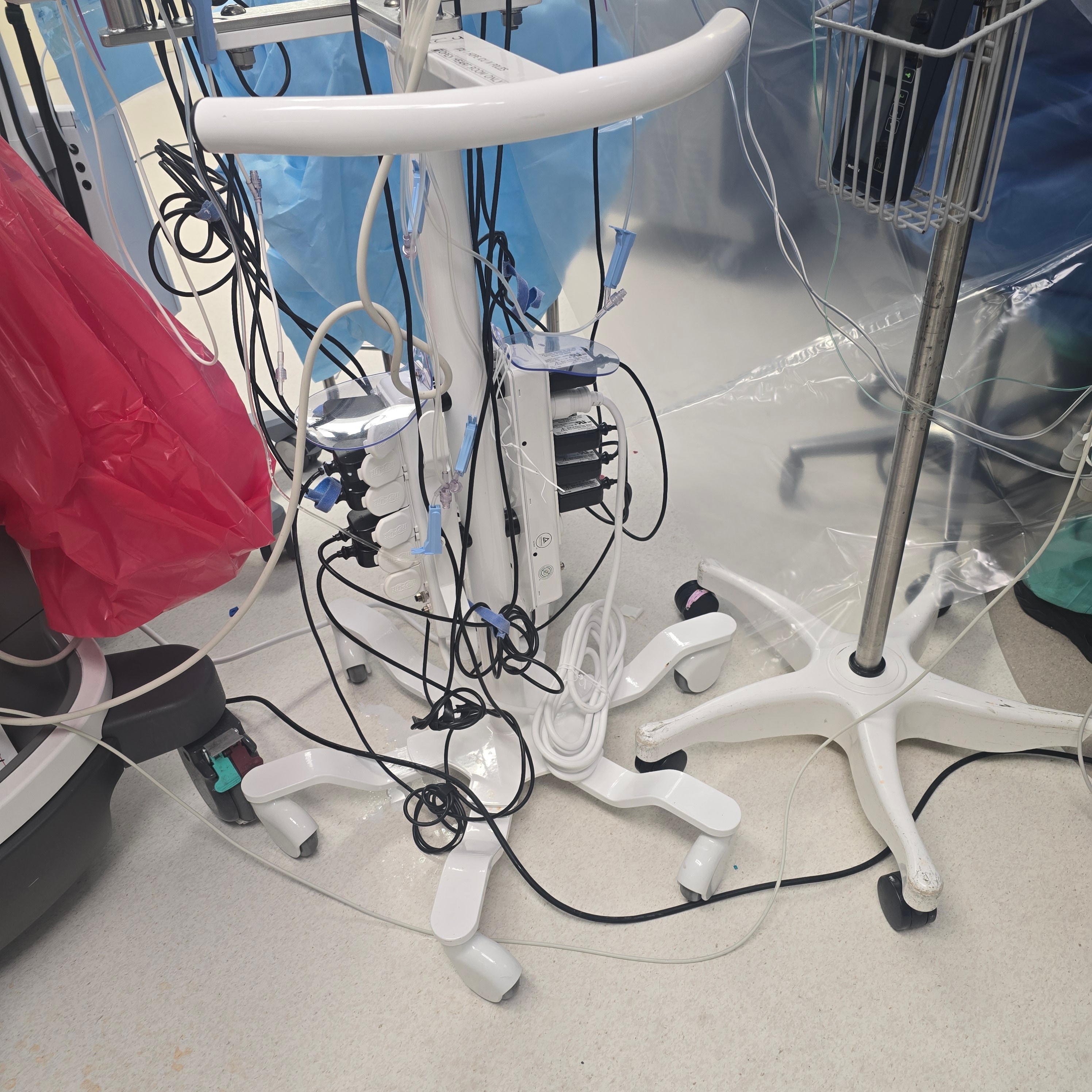 IV Pole Collisions & Mobility Constraints — field photo 4