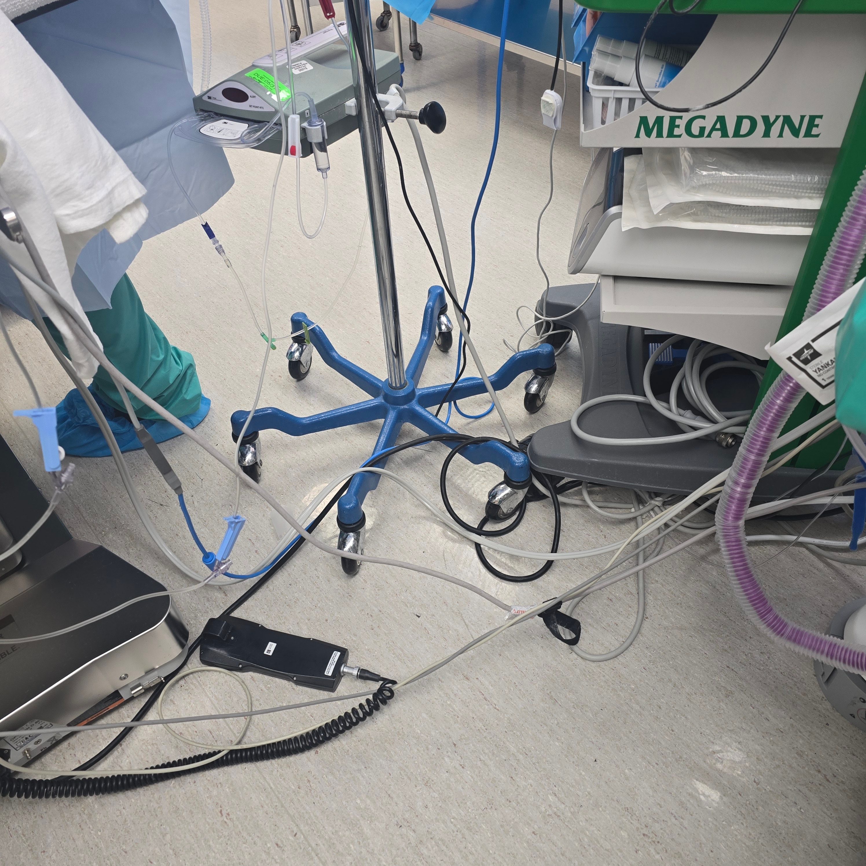 IV Pole Collisions & Mobility Constraints — field photo 5